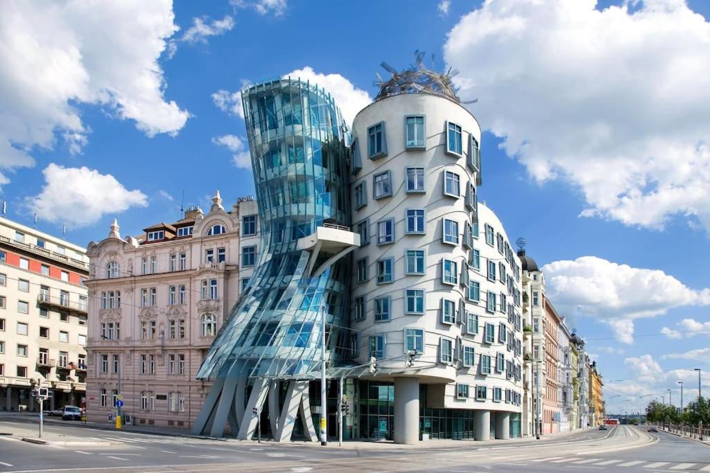 Capitol Deluxe Apartment Praha Bagian luar foto
